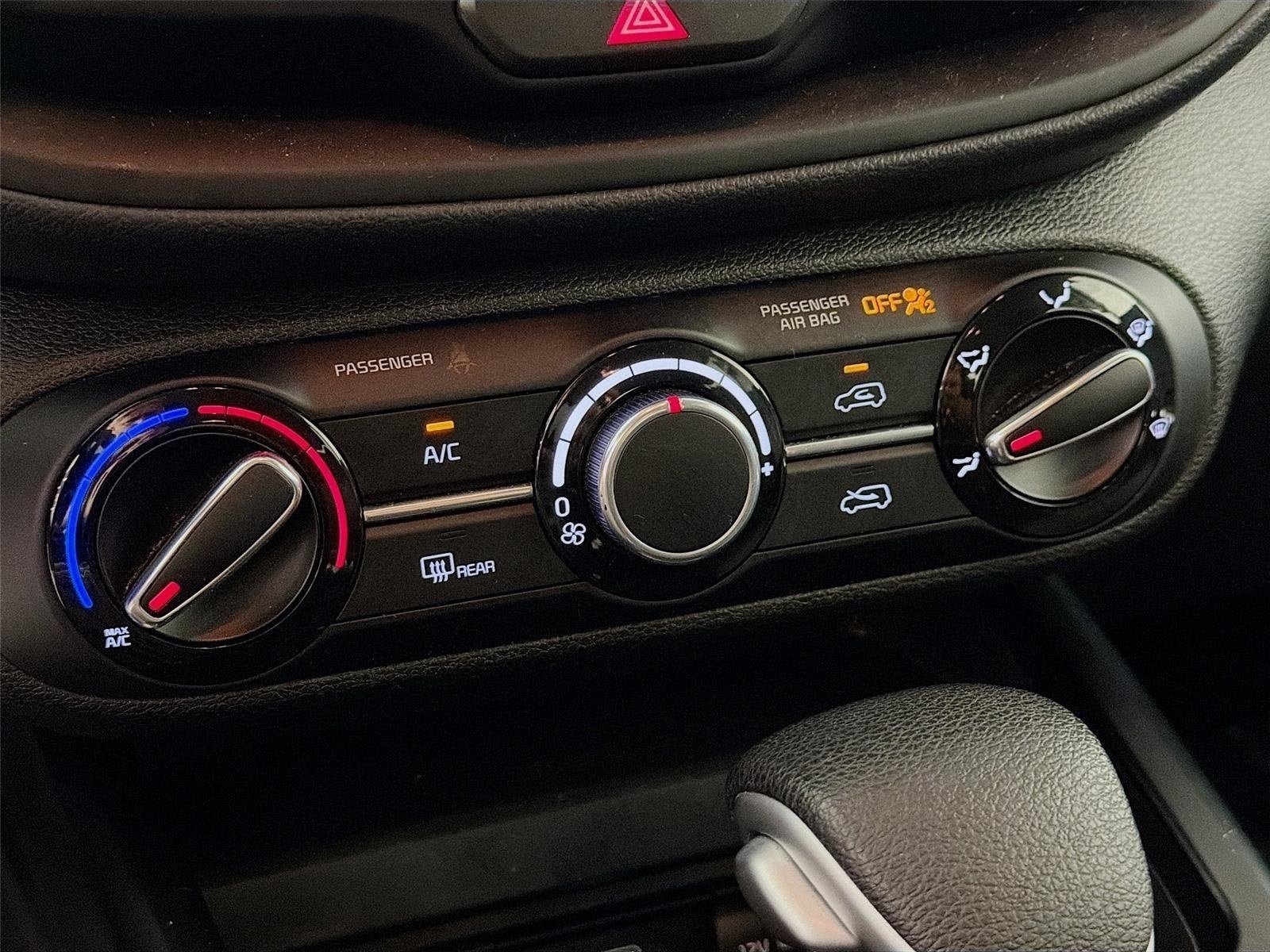 Certified 2023 Kia Soul LX w/ LX Technology Package FWD image 16