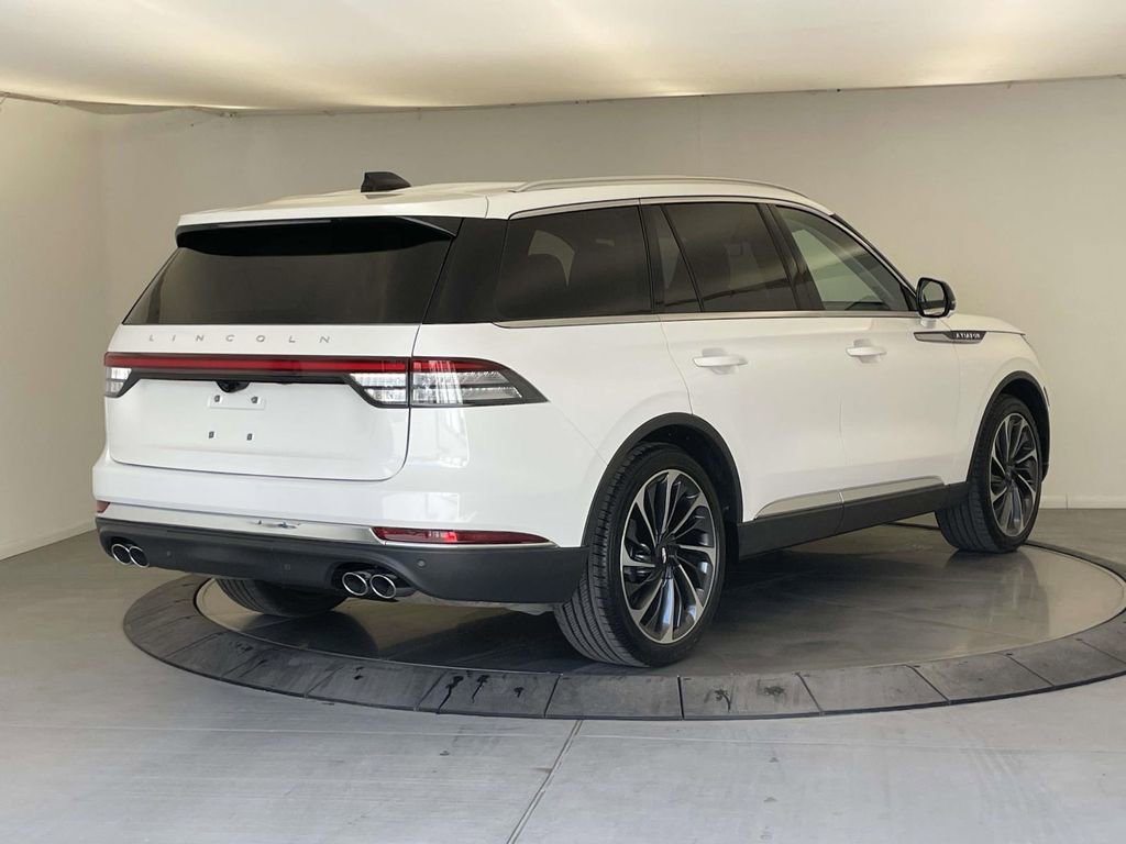 Used 2026 Lincoln Aviator Reserve image 7
