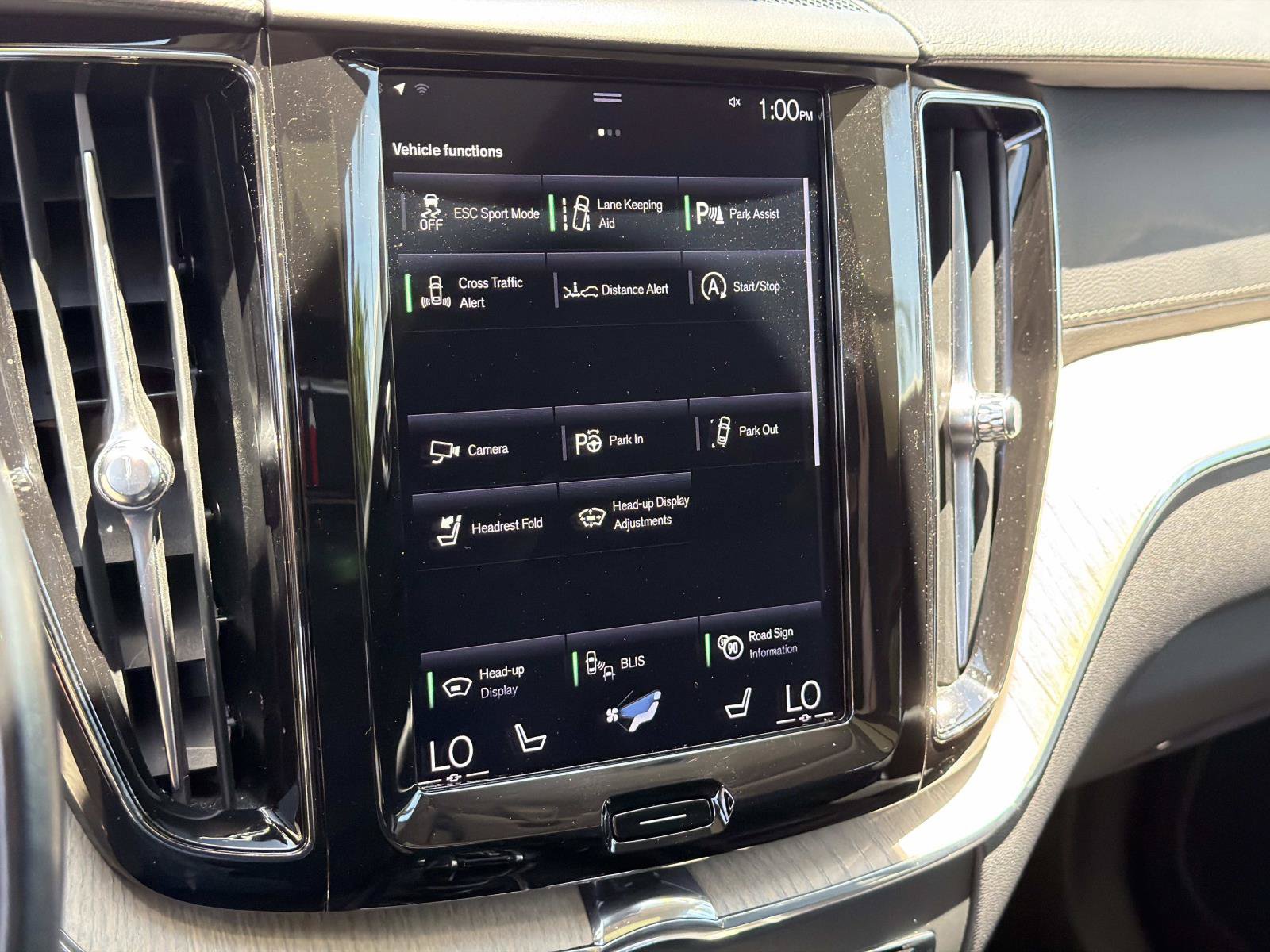 Used 2020 Volvo XC60 T6 Inscription w/ Protection Package Premier AWD/4WD image 11