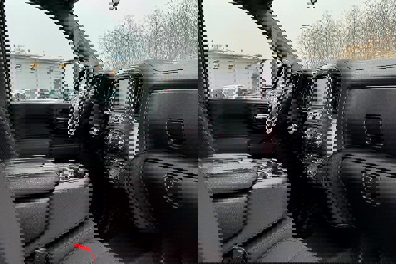 Used 2022 GMC Sierra 3500 Pro w/ Gooseneck/5TH Wheel Package image 17