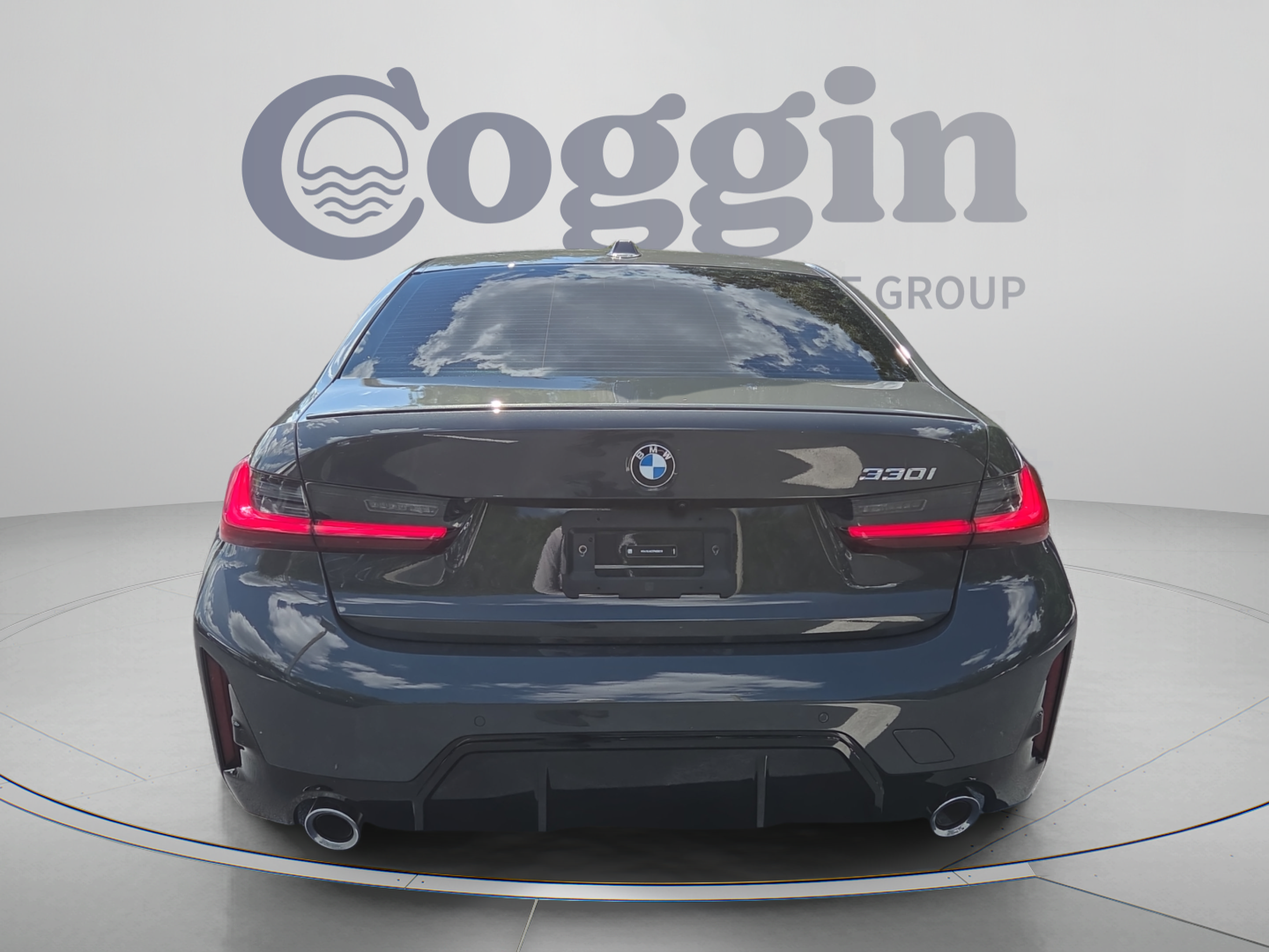Certified 2026 BMW 330i Sedan w/ M Sport Package RWD image 4
