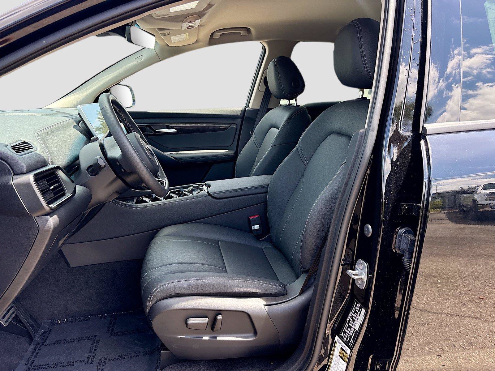 New 2025 VinFast VF 8 Eco AWD/4WD image 20