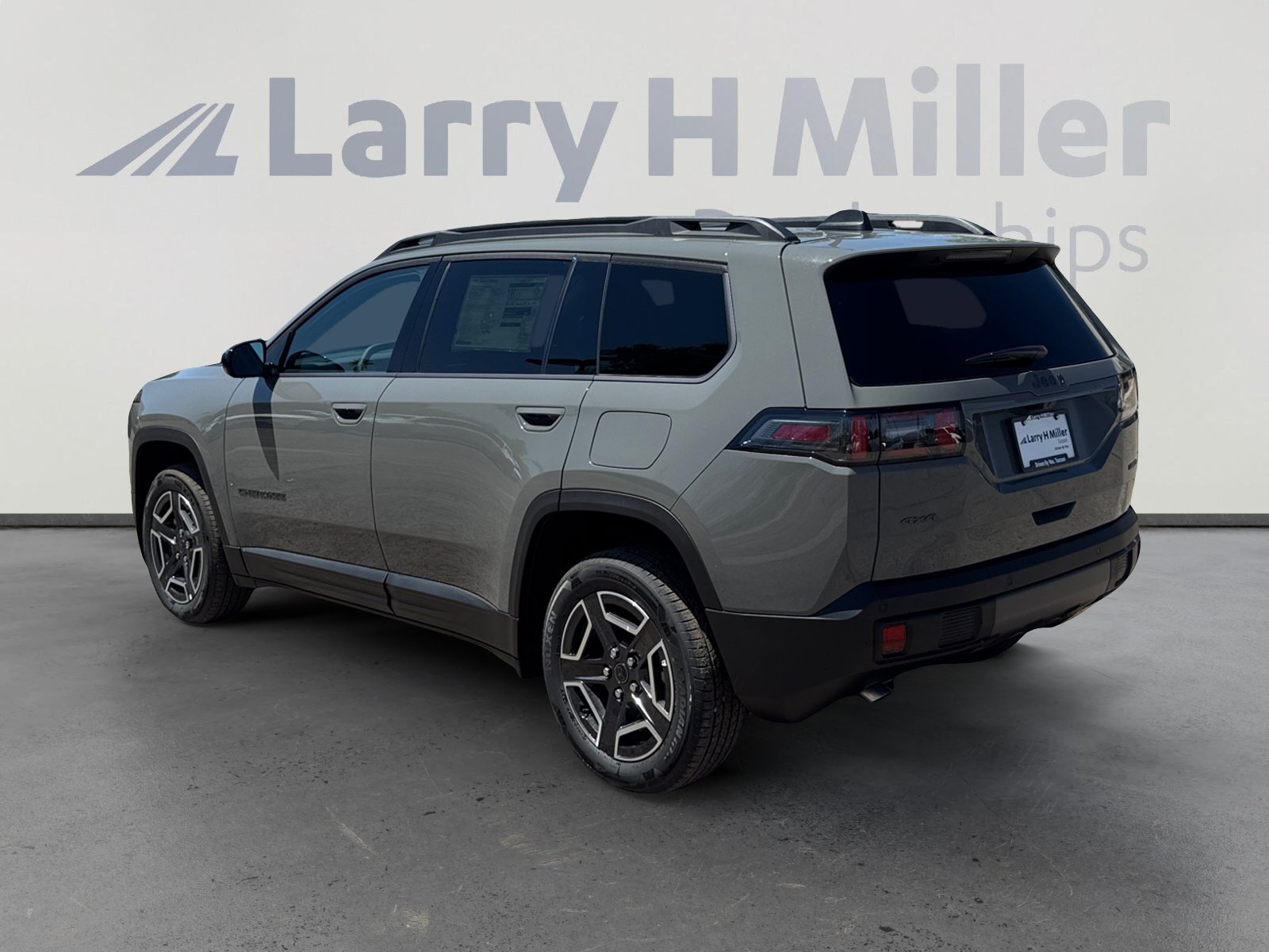 New 2026 Jeep Cherokee Laredo AWD/4WD image 3