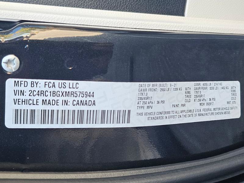 Used 2021 Chrysler Pacifica Touring-L FWD image 33