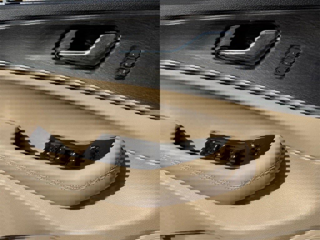 New 2025 Jeep Grand Cherokee L Limited w/ Black Appearance Package image 20