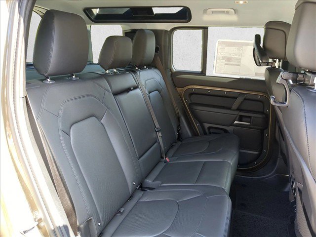 New 2026 Land Rover Defender 110 X-Dynamic SE AWD/4WD image 26