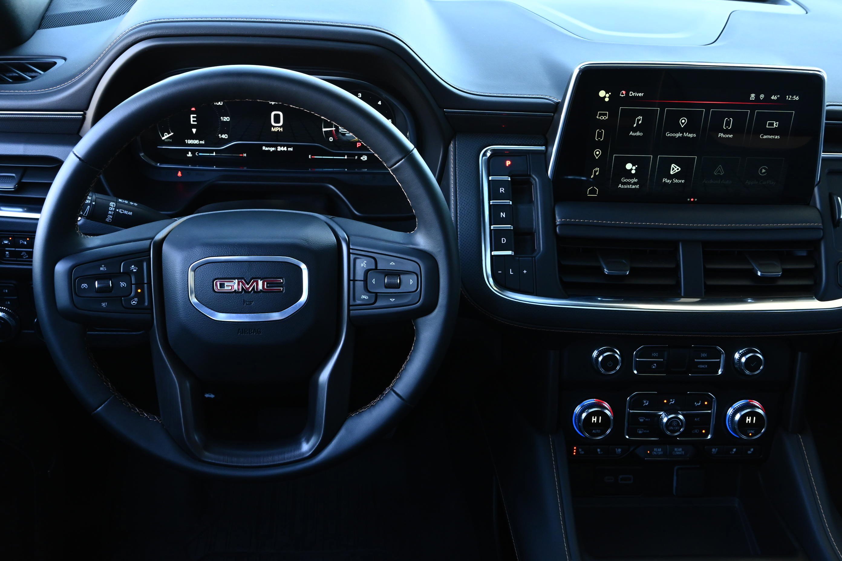 Used 2024 GMC Yukon AT4 w/ Technology Package image 15