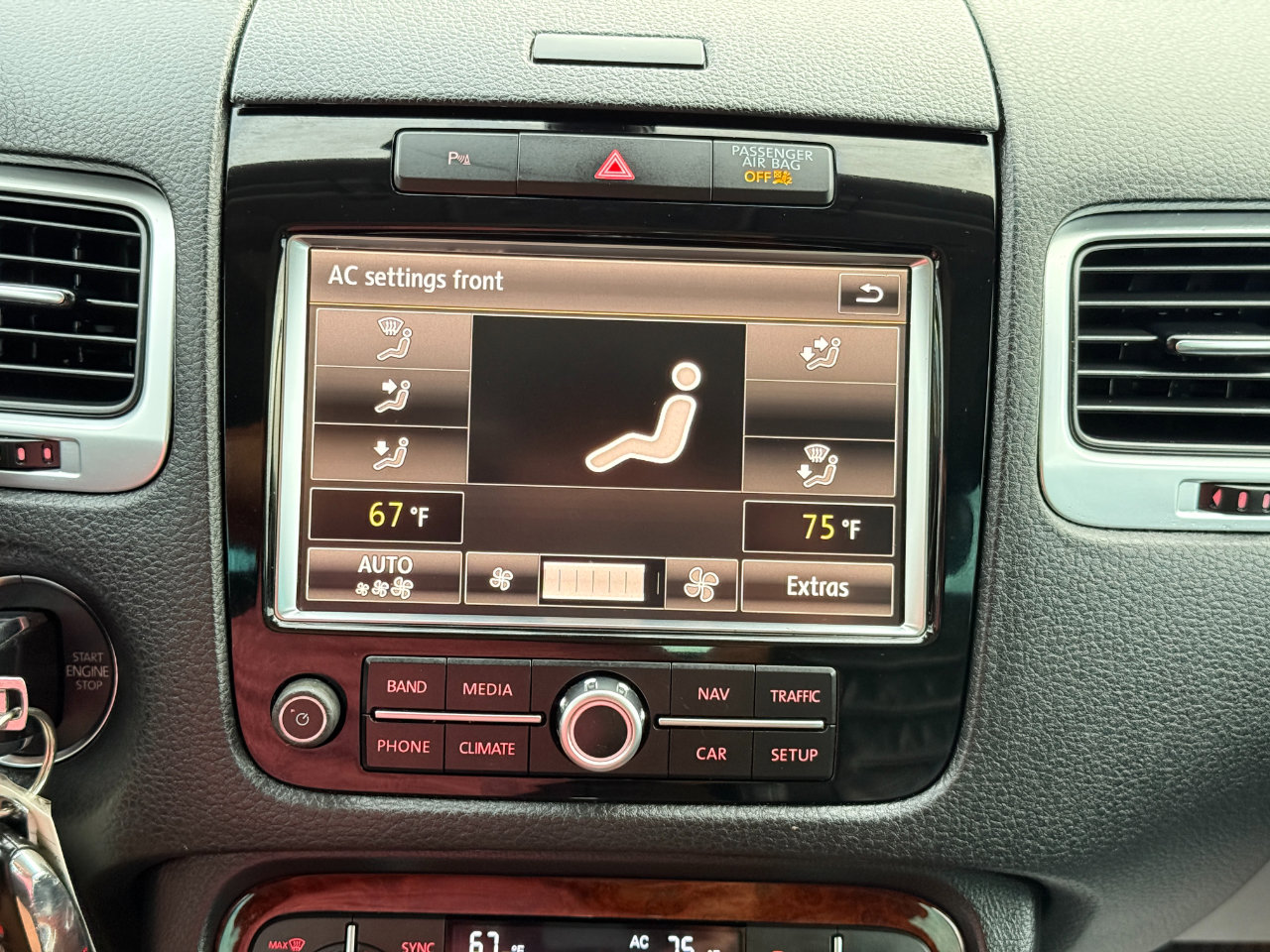 Used 2012 Volkswagen Touareg VR6 image 59