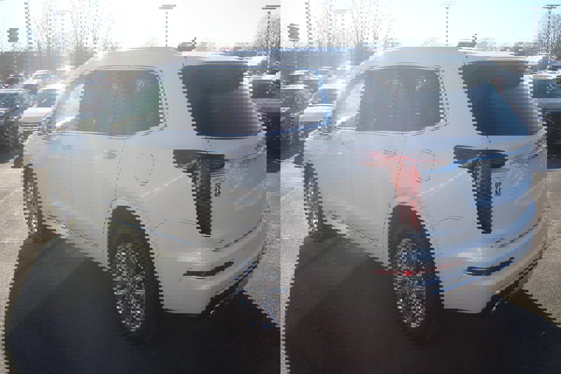 Used 2023 Cadillac XT6 Premium Luxury w/ Technology Package image 6