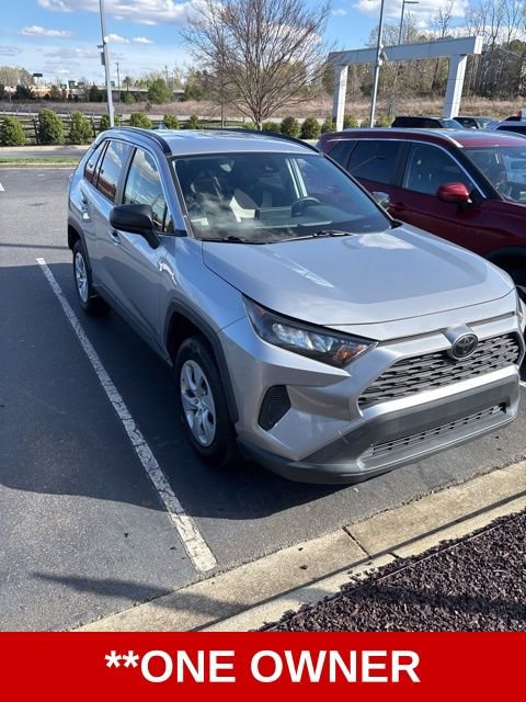 Used 2019 Toyota RAV4 LE image 5