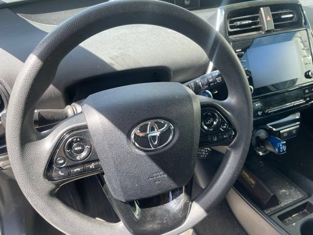 Used 2020 Toyota Prius LE FWD image 29