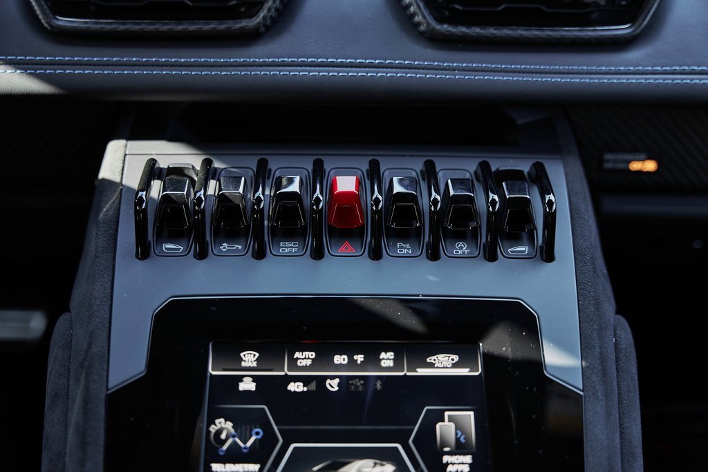 Used 2023 Lamborghini Huracan Tecnica image 59