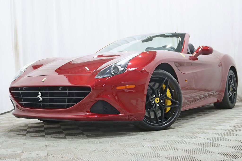 Used 2015 Ferrari California T RWD image 8