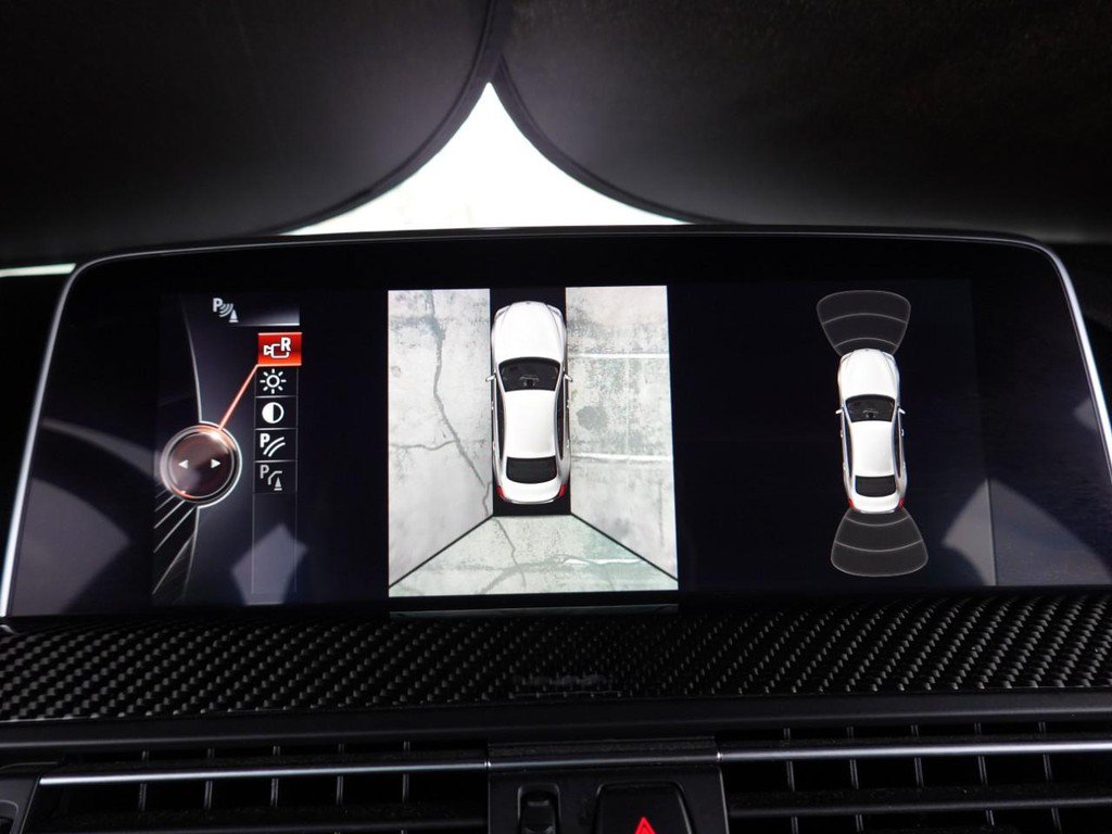 Used 2016 BMW M6 Gran Coupe RWD image 15