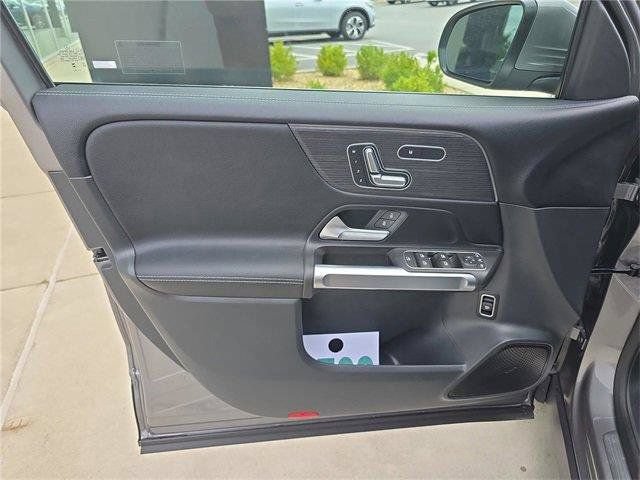 Used 2026 Mercedes-Benz GLB 250 4MATIC image 21