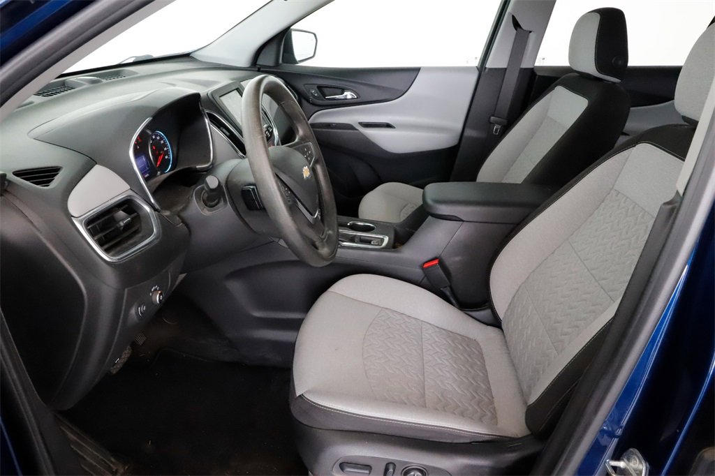 Used 2022 Chevrolet Equinox LS w/ LS Convenience Package image 16