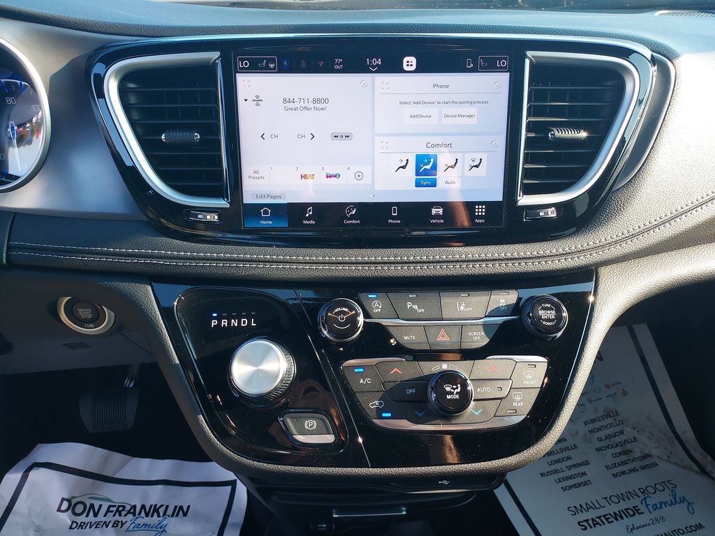 New 2026 Chrysler Pacifica Select FWD image 21