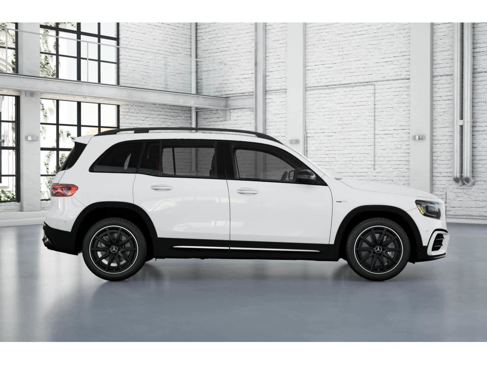 Used 2026 Mercedes-Benz GLB 35 AMG 4MATIC image 15