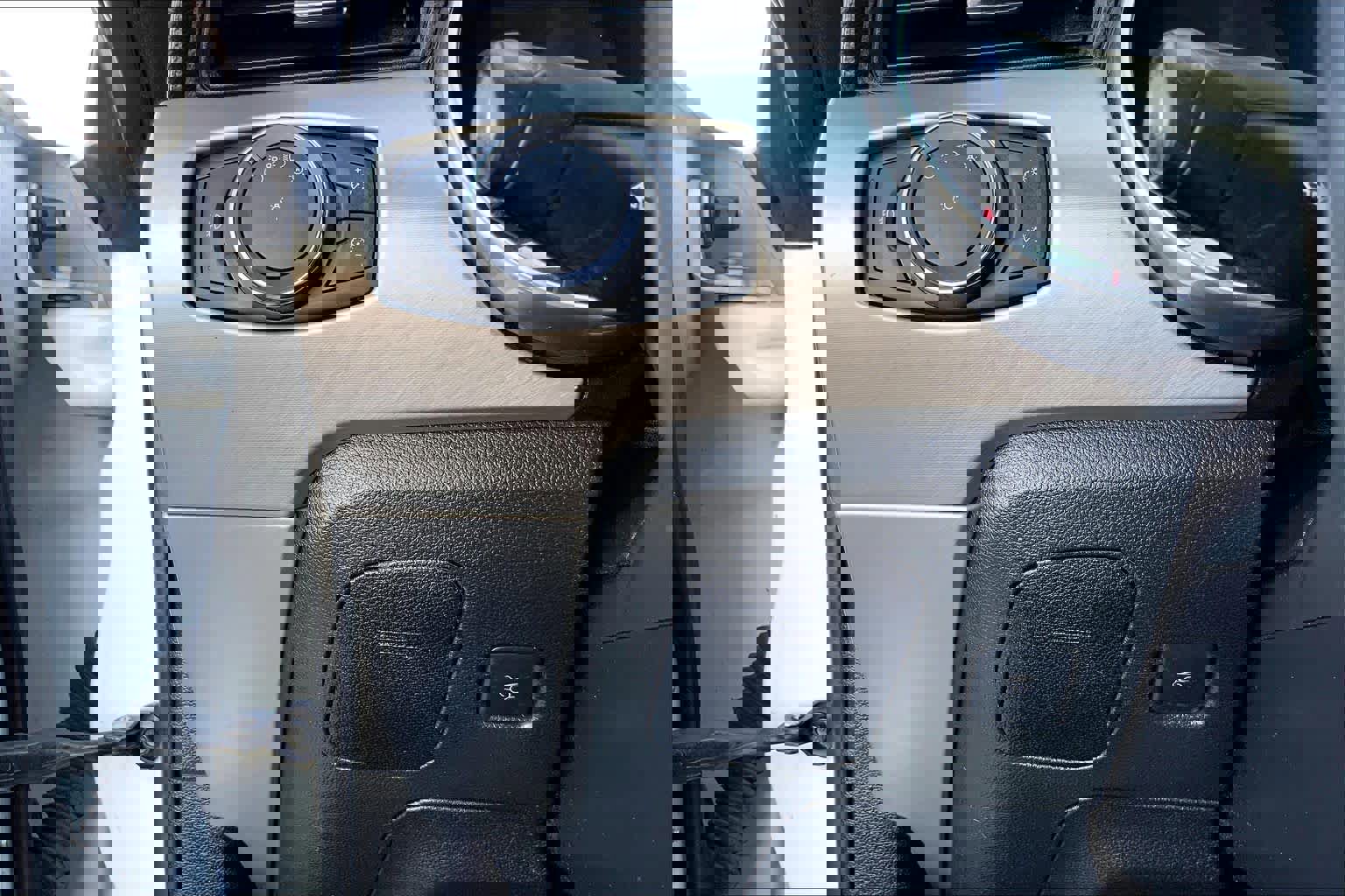 Used 2019 Ford Mustang Premium RWD image 33