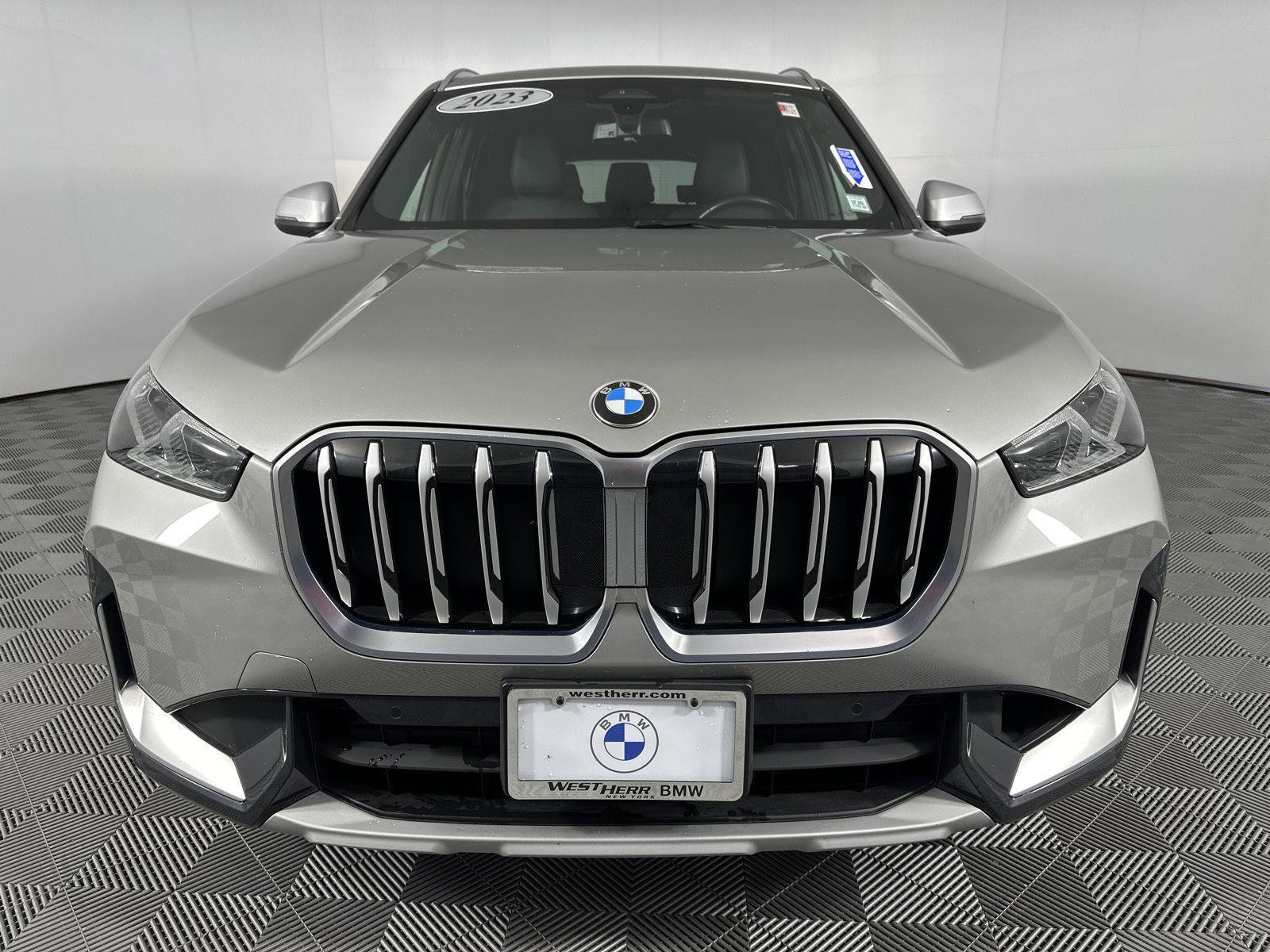 Used 2023 BMW X1 xDrive28i w/ Convenience Package AWD/4WD image 2