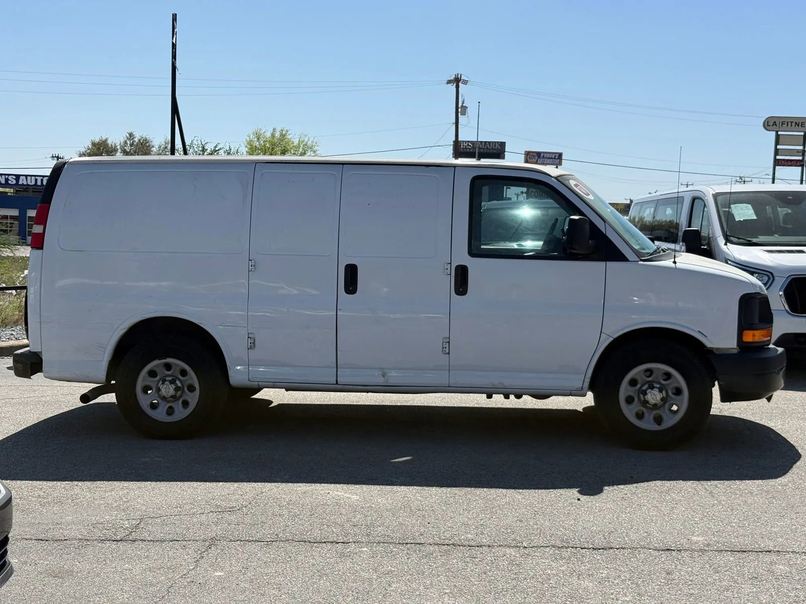Used 2012 Chevrolet Express 1500 RWD image 3