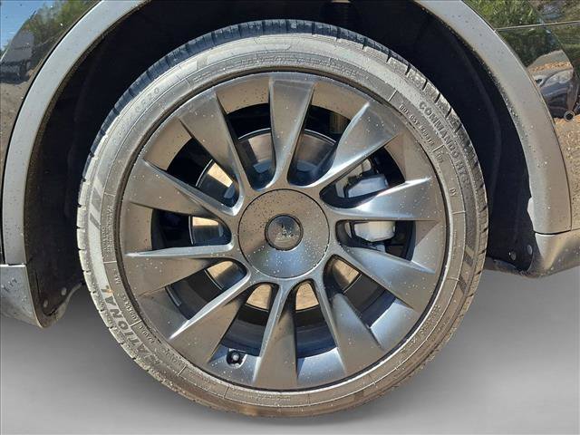 Used 2021 Tesla Model Y Long Range AWD/4WD image 15
