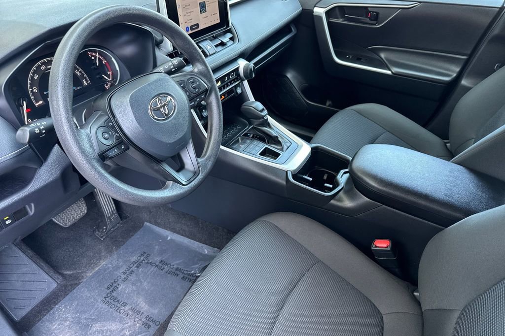 Certified 2024 Toyota RAV4 LE AWD/4WD image 9