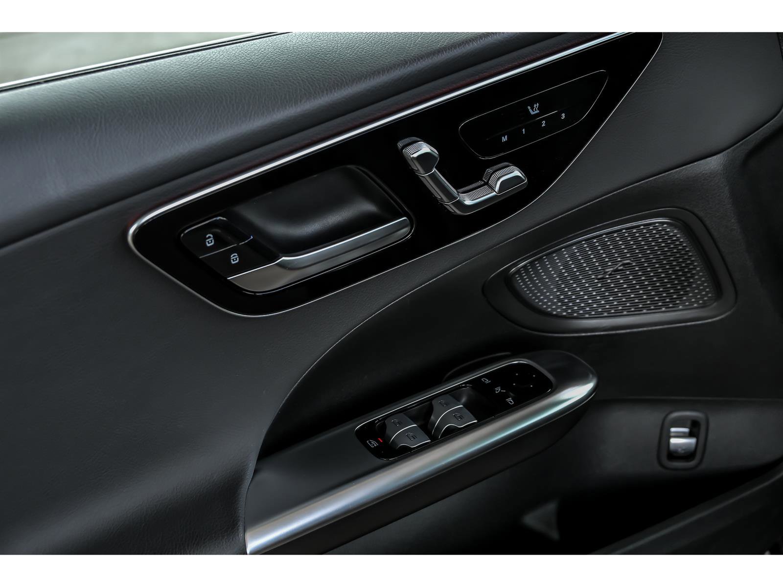Certified 2025 Mercedes-Benz C 300 4MATIC Sedan image 9