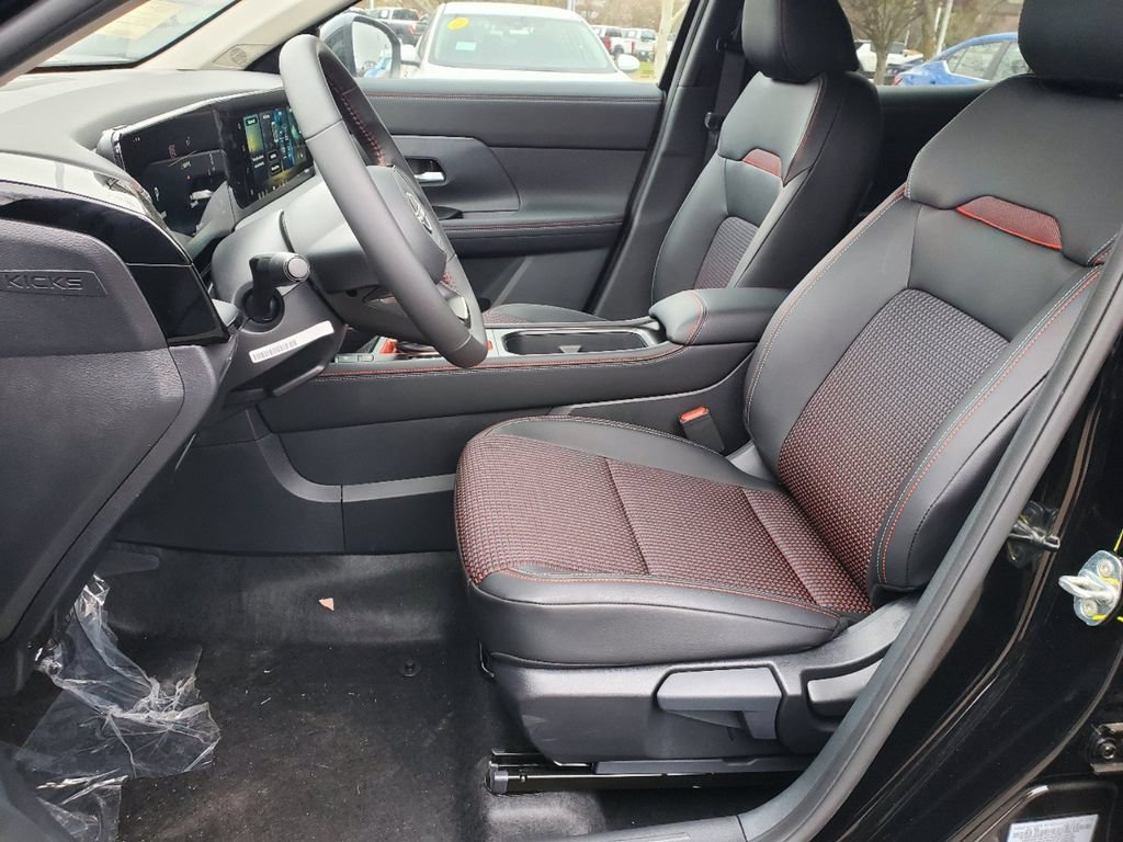 New 2026 Nissan Kicks SR w/ Cold Weather Package AWD/4WD image 17