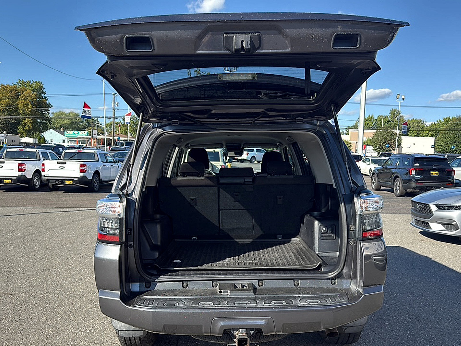 Used 2020 Toyota 4Runner SR5 w/ Wilderness Package AWD/4WD image 9