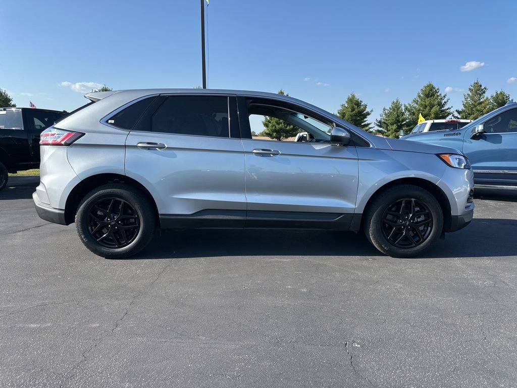 Used 2024 Ford Edge SEL image 4