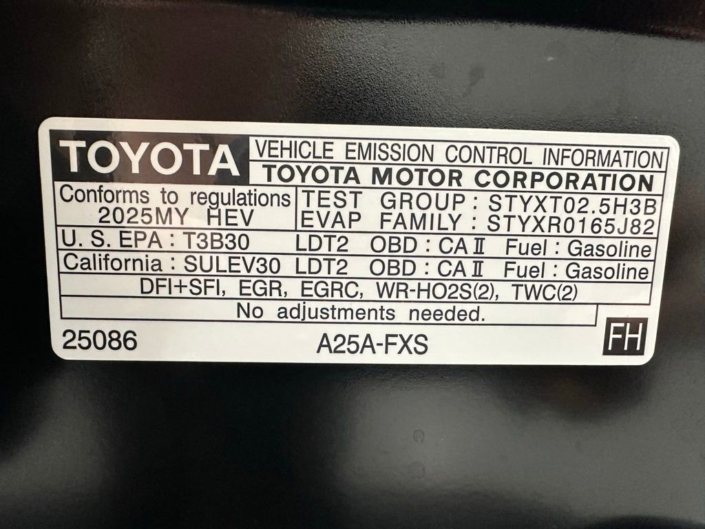 Used 2025 Toyota RAV4 XLE image 70