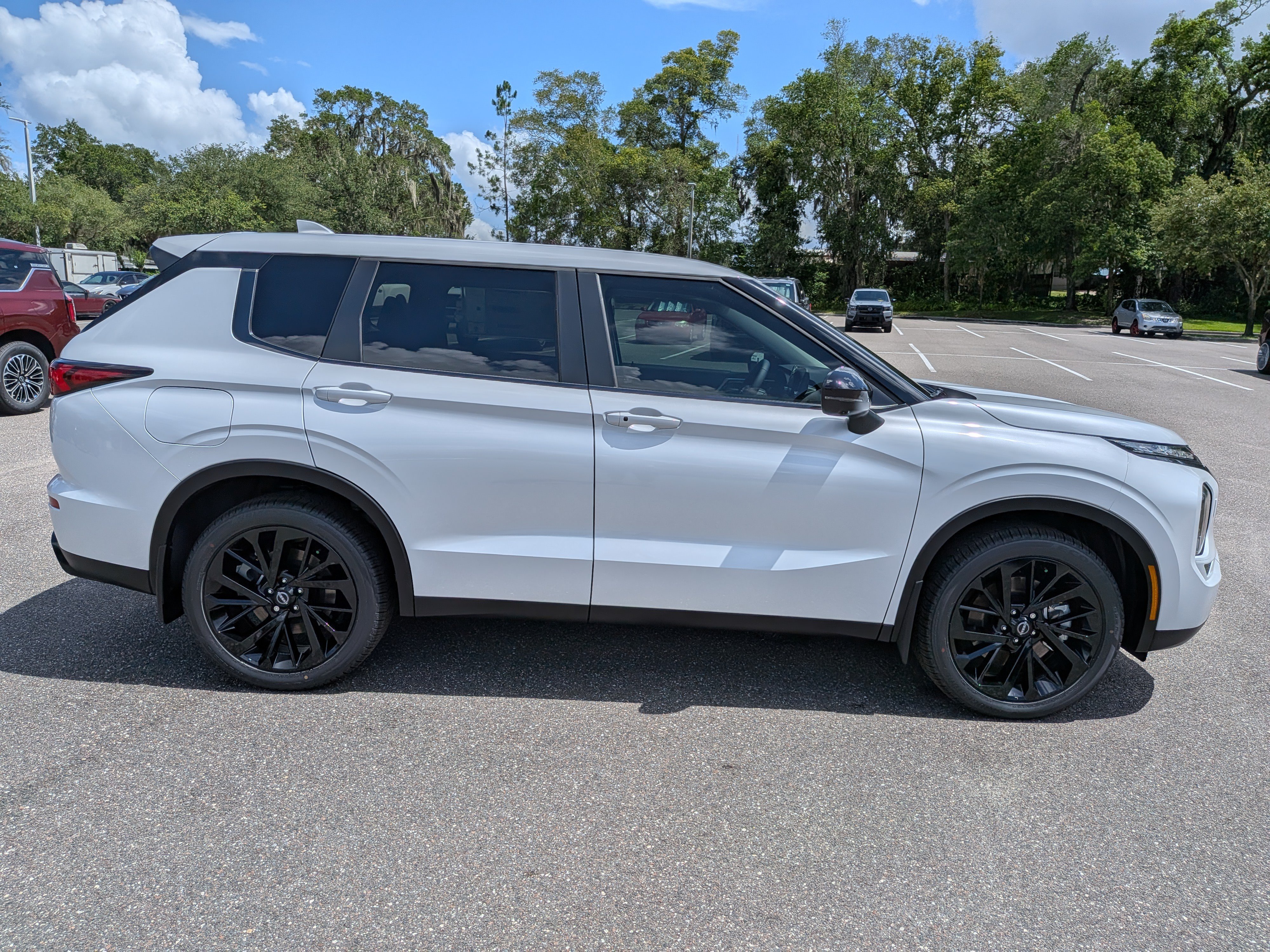 New 2026 Nissan Rogue SL AWD/4WD image 3