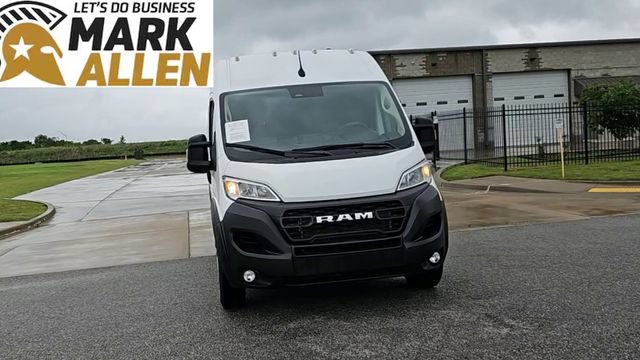 Used 2025 RAM ProMaster 2500 w/ Convenience Group FWD image 3