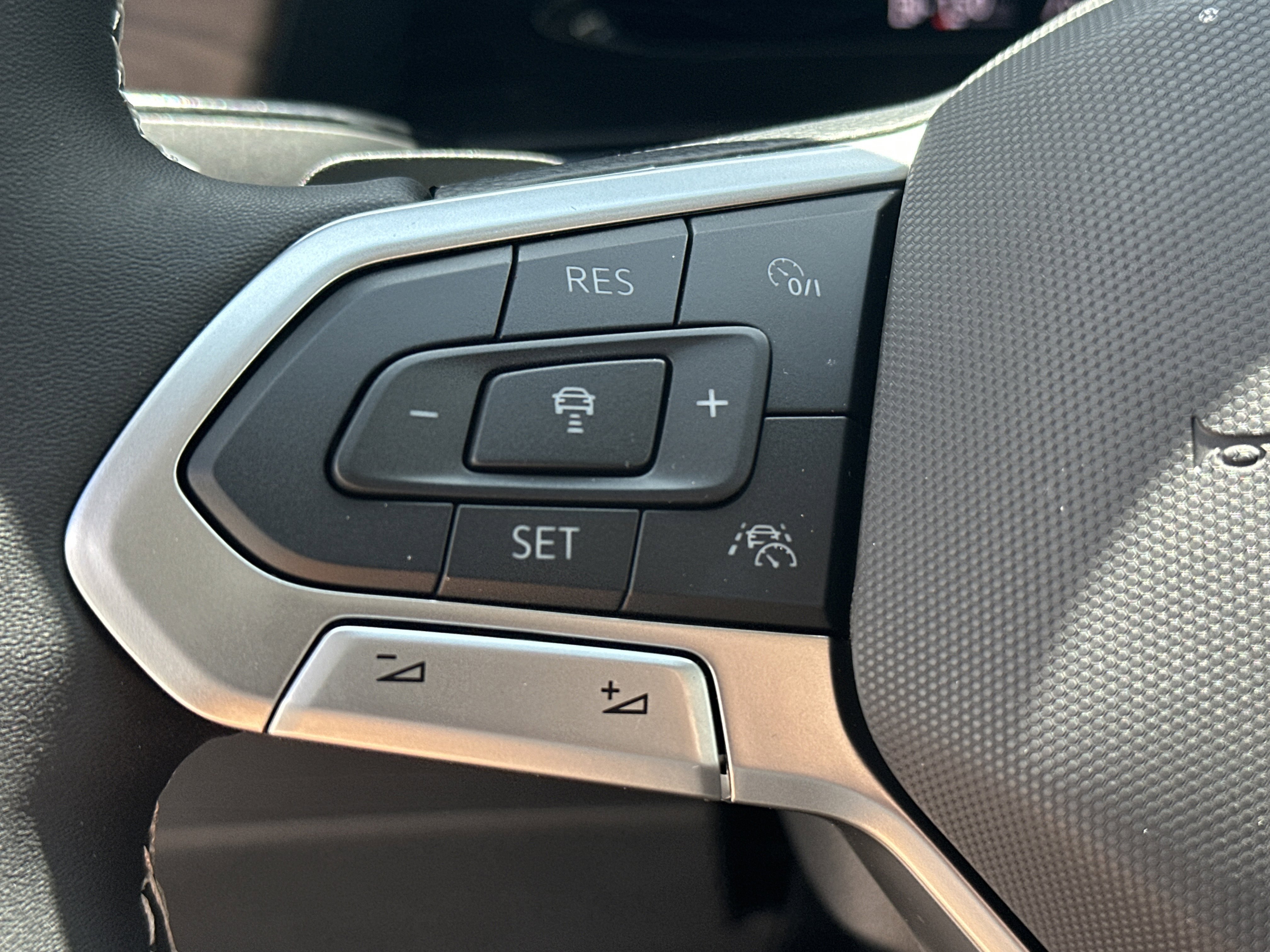 New 2026 Volkswagen Atlas SE image 17