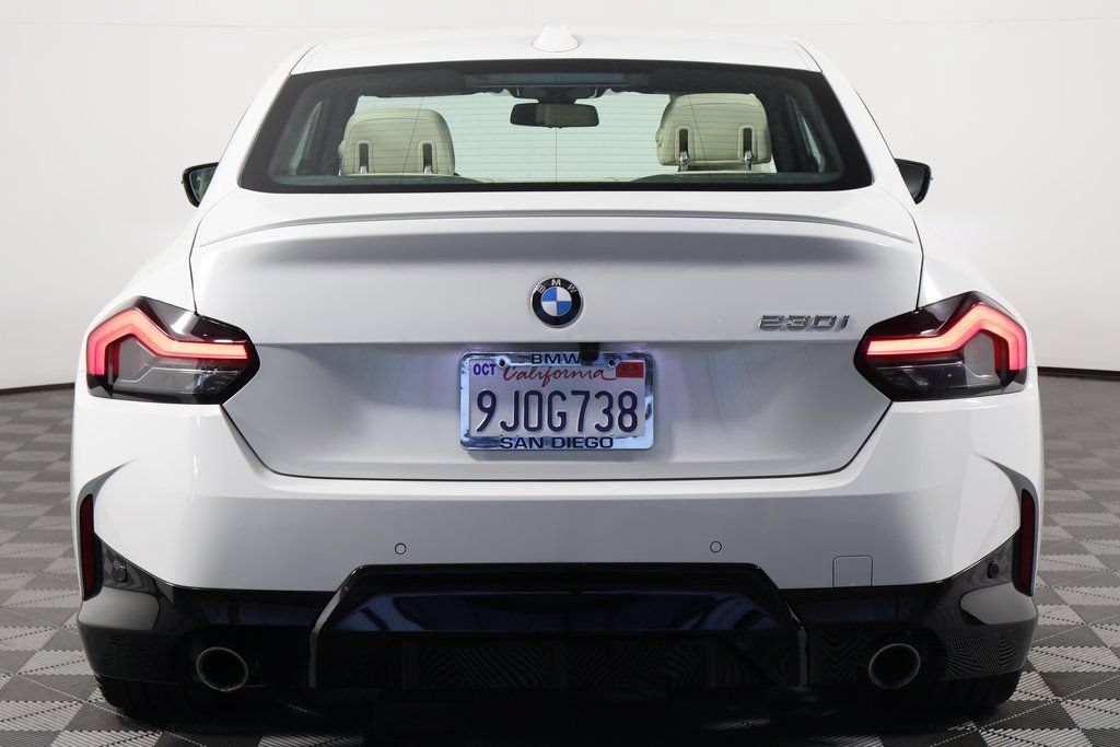 Certified 2024 BMW 230i Coupe w/ Premium Package RWD image 5
