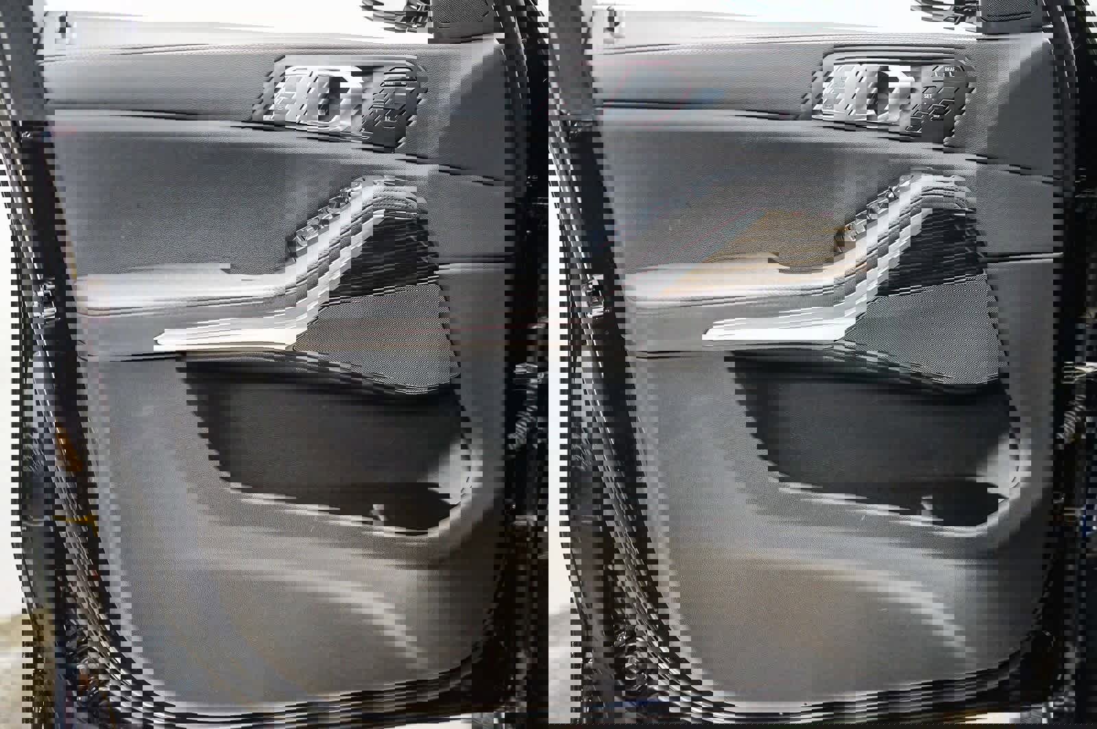 Used 2020 BMW X7 xDrive40i w/ Parking Assistance Package image 25