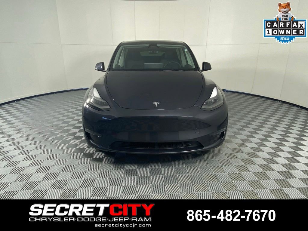 Used 2024 Tesla Model Y Long Range AWD/4WD image 2