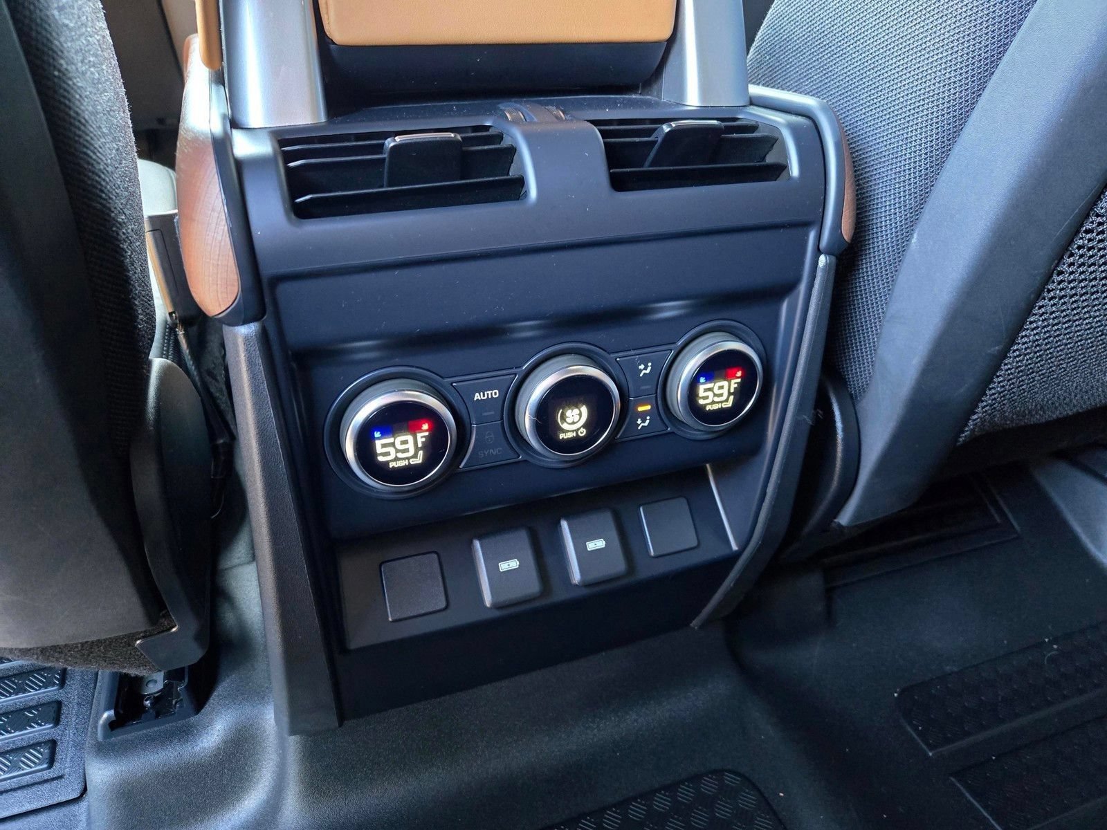 Used 2023 Land Rover Defender 130 X AWD/4WD image 12