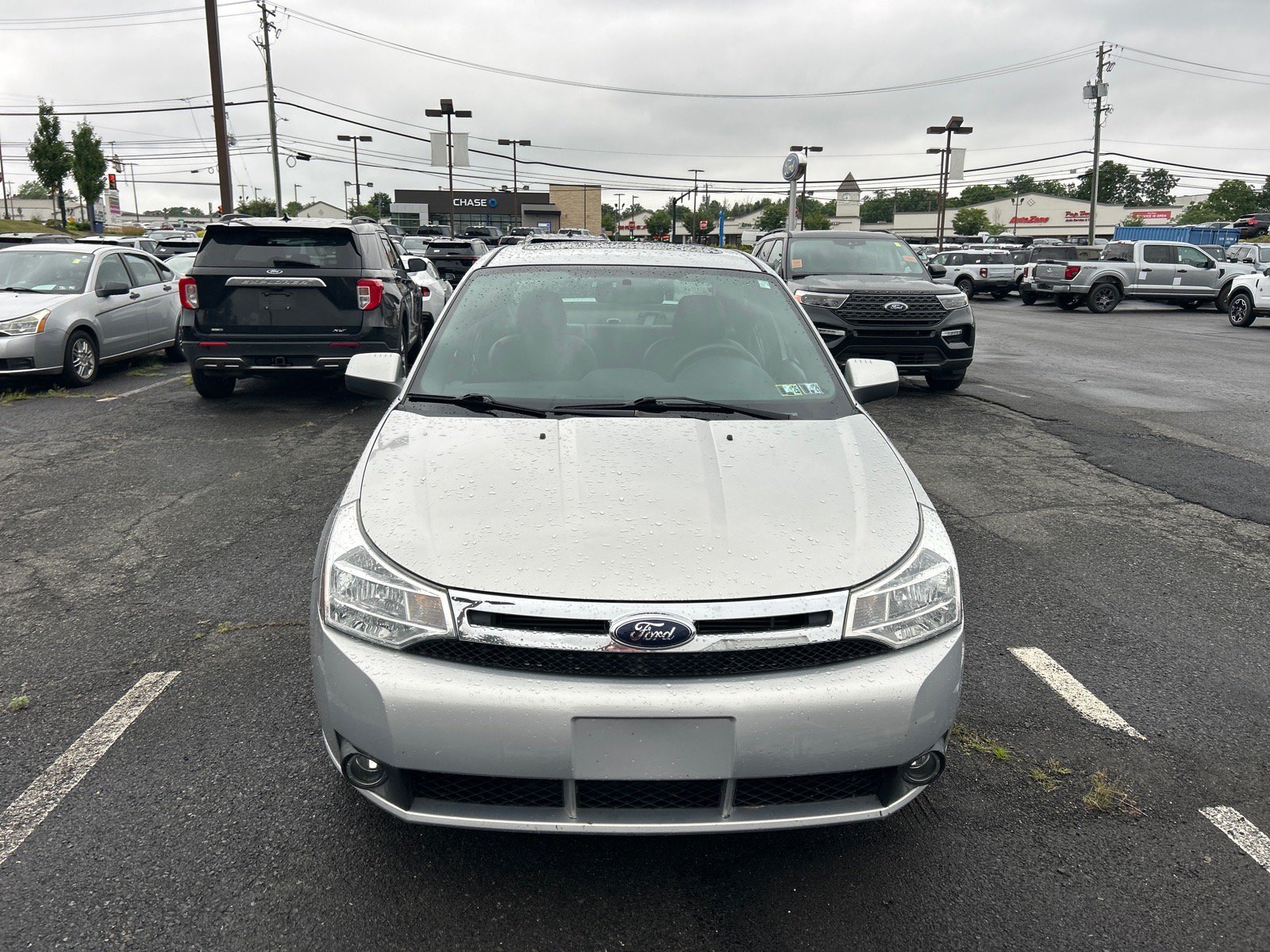 Used 2008 Ford Focus SES FWD image 2