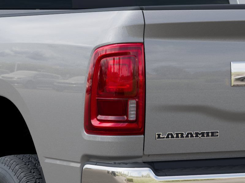 New 2026 RAM 2500 Laramie AWD/4WD image 9