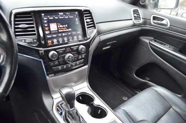 Used 2021 Jeep Grand Cherokee Limited w/ Luxury Group II image 24