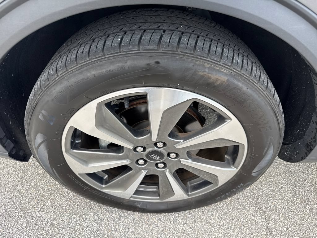 Used 2023 Ford Escape Platinum AWD/4WD image 12