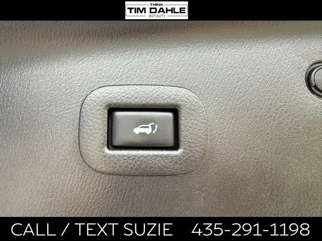 Used 2017 INFINITI QX80 4WD image 22