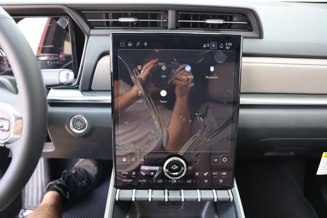 New 2026 GMC Terrain Elevation w/ Elevation Premium Package image 19