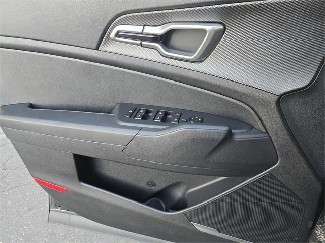 Certified 2025 Kia Sportage LX image 14