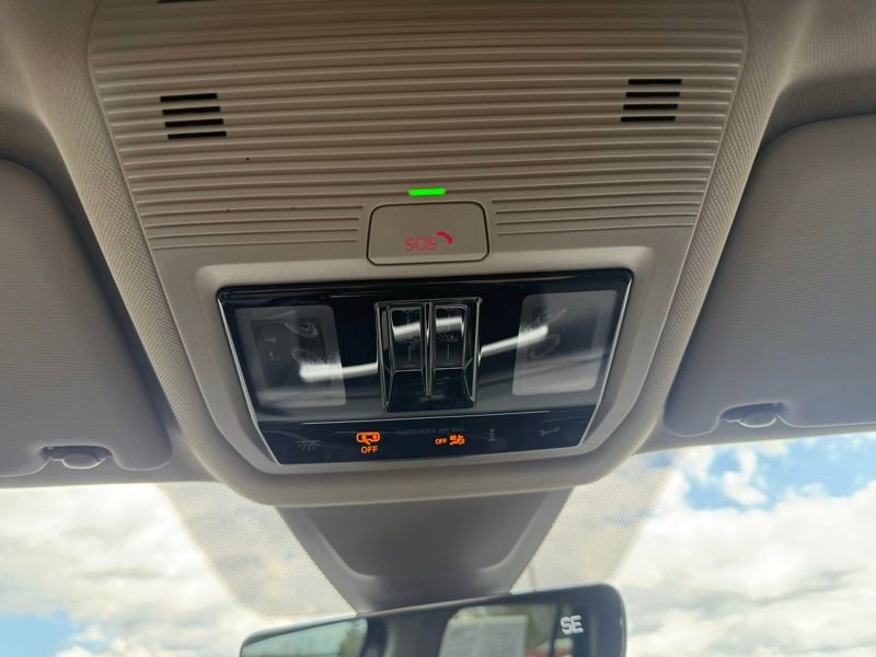 Used 2024 Volkswagen Atlas Peak Edition SEL image 21