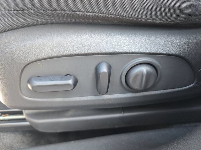 Used 2023 Chevrolet TrailBlazer LT FWD image 29