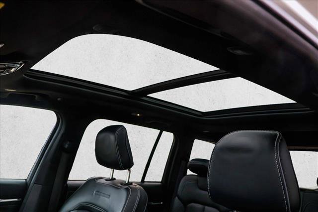 Used 2022 Jeep Grand Cherokee Overland image 11