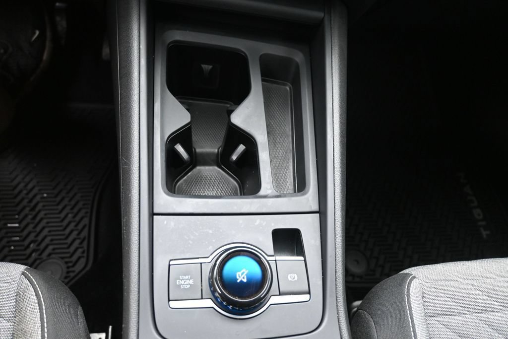 Used 2025 Volkswagen Tiguan S FWD image 12